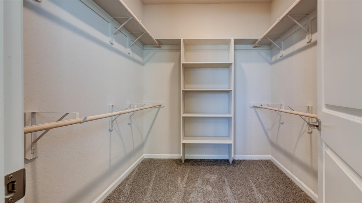 7102 W Ashcroft Avenue