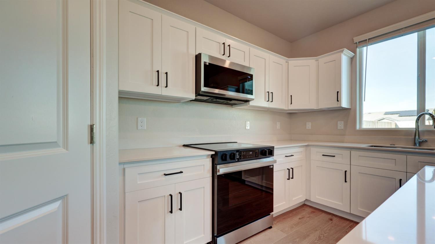 7102 W Ashcroft Avenue