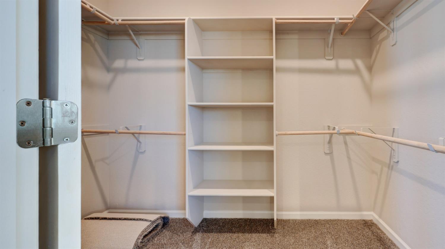 7102 W Ashcroft Avenue