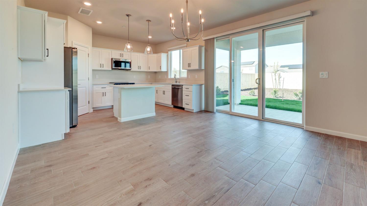 7102 W Ashcroft Avenue