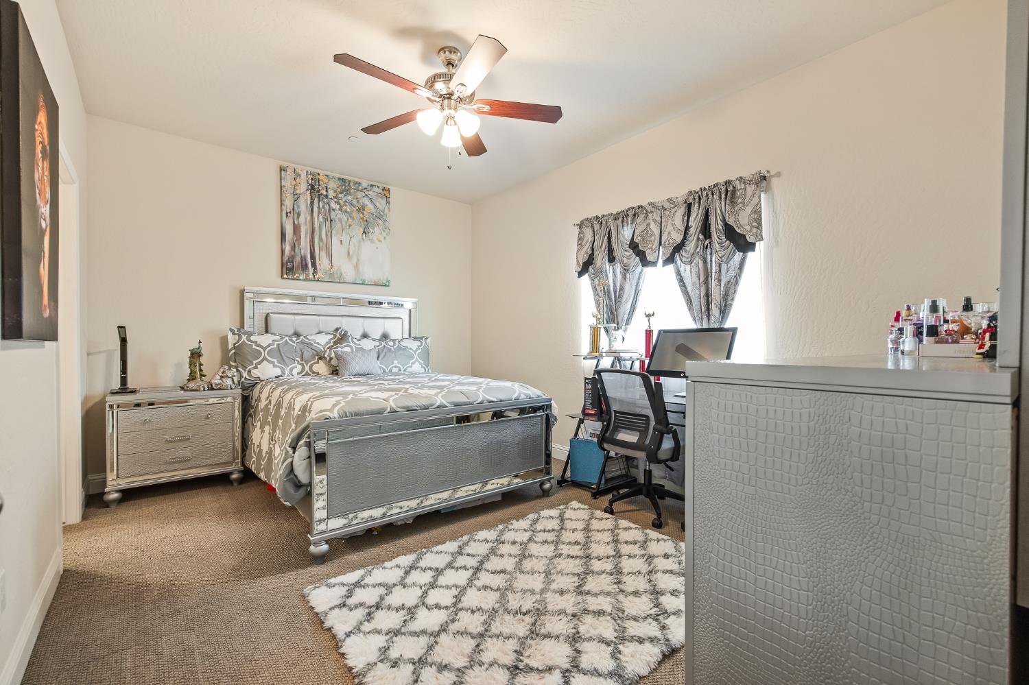 5355 W Hammond Avenue