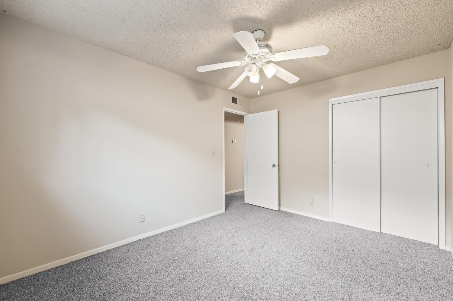 3443 W Oswego Avenue