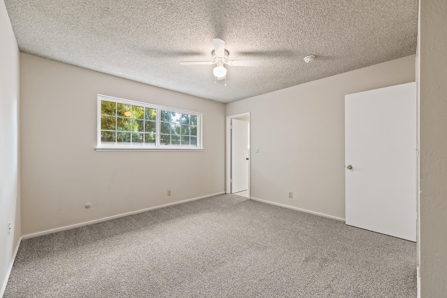 3443 W Oswego Avenue