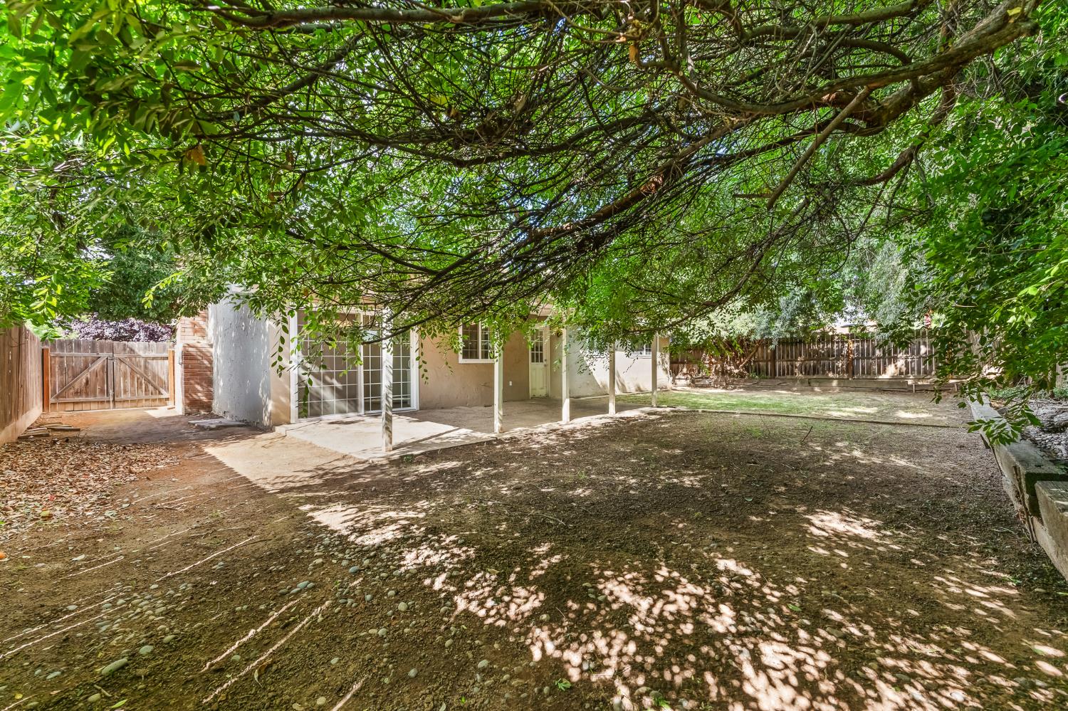 3443 W Oswego Avenue