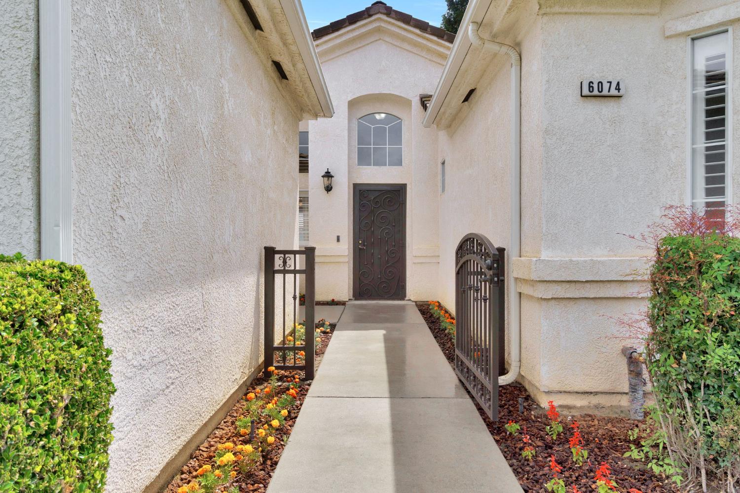 6074 W El Paso Avenue