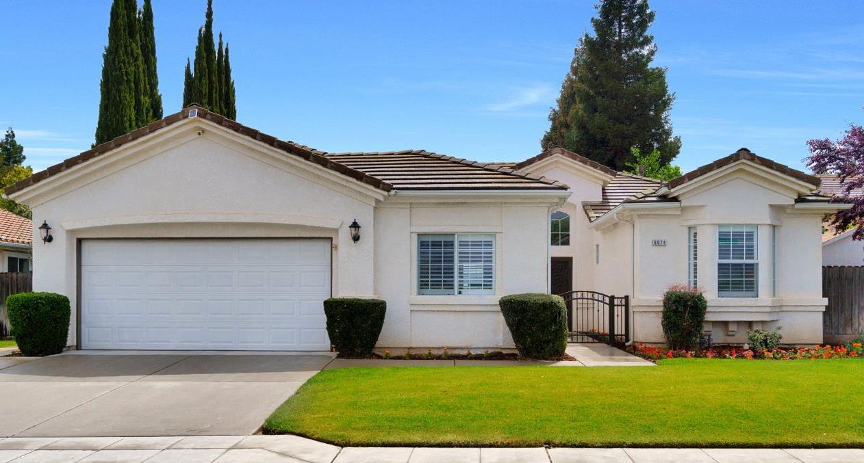 6074 W El Paso Avenue