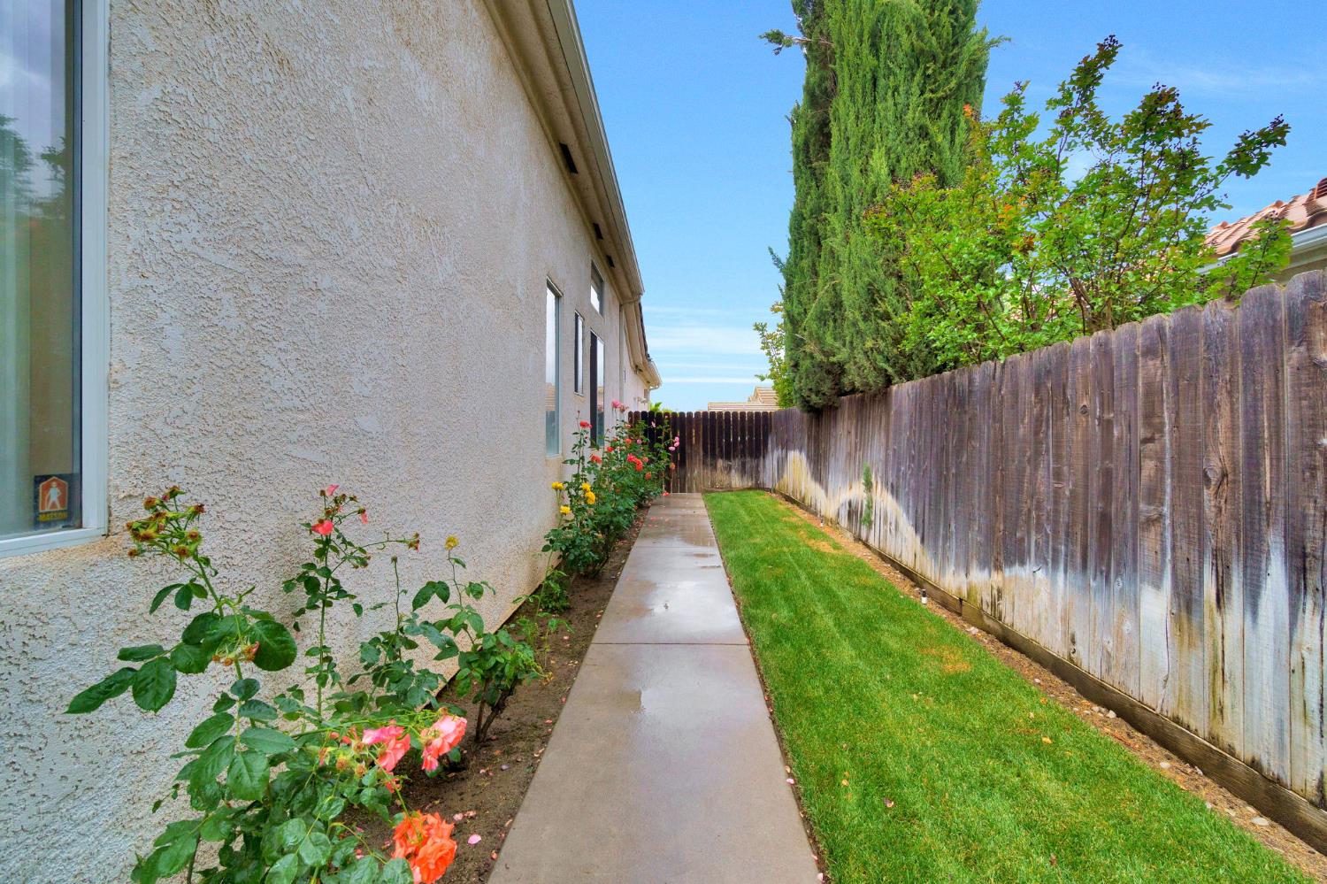 6074 W El Paso Avenue