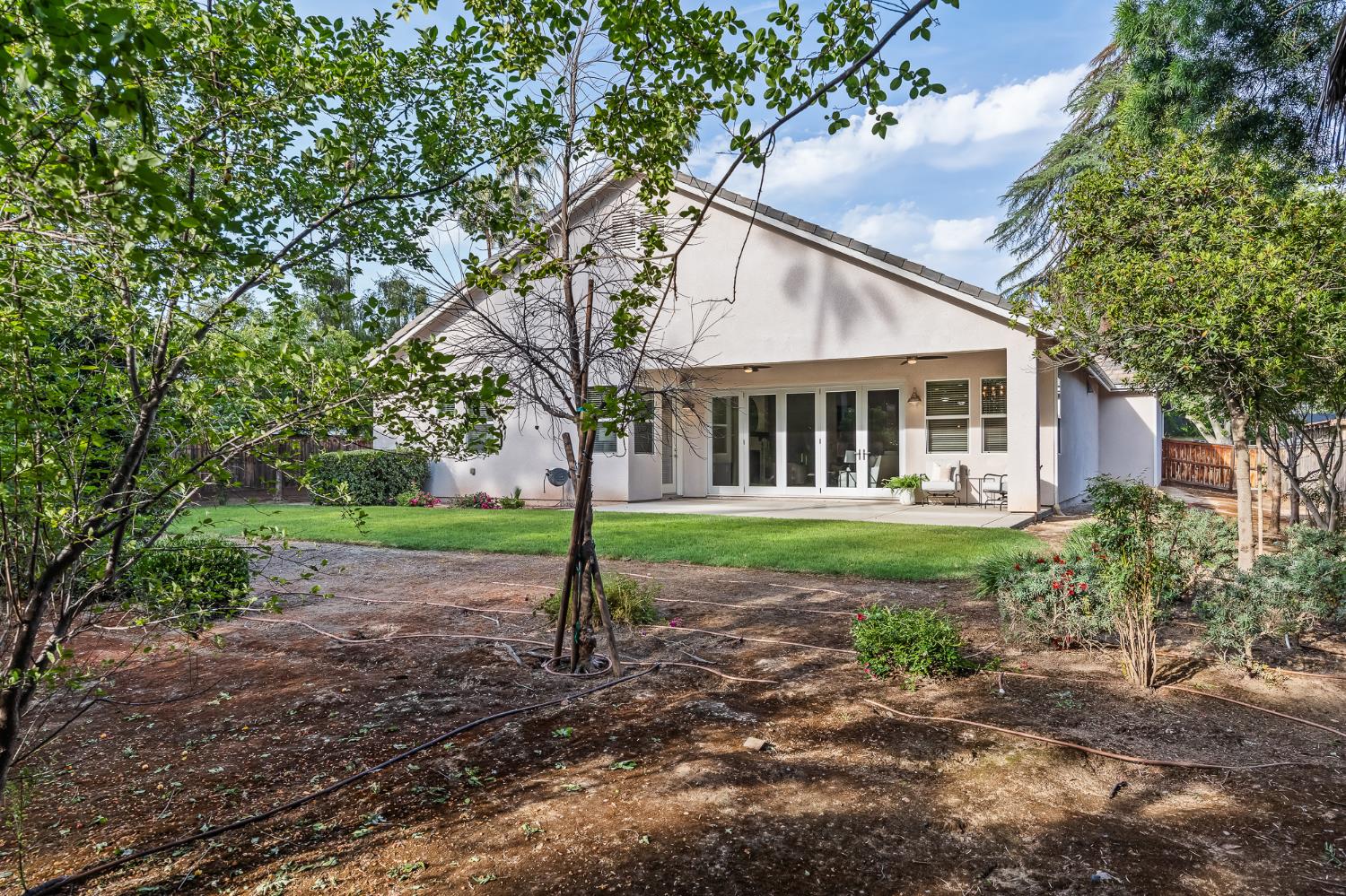 4809 N Sunset Avenue