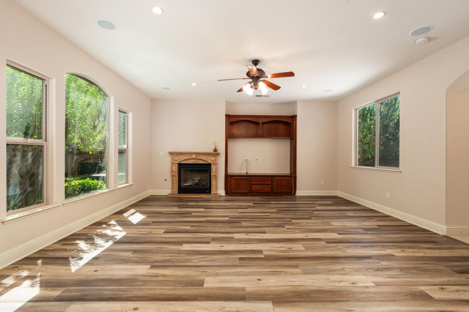 1495 E Via Mirasol Lane