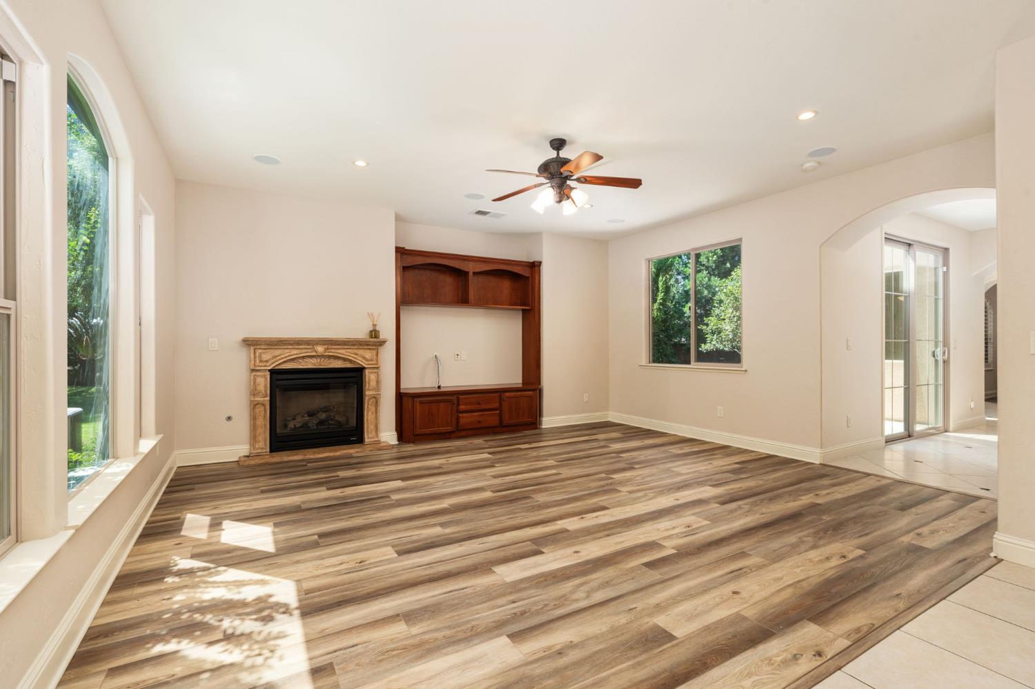 1495 E Via Mirasol Lane