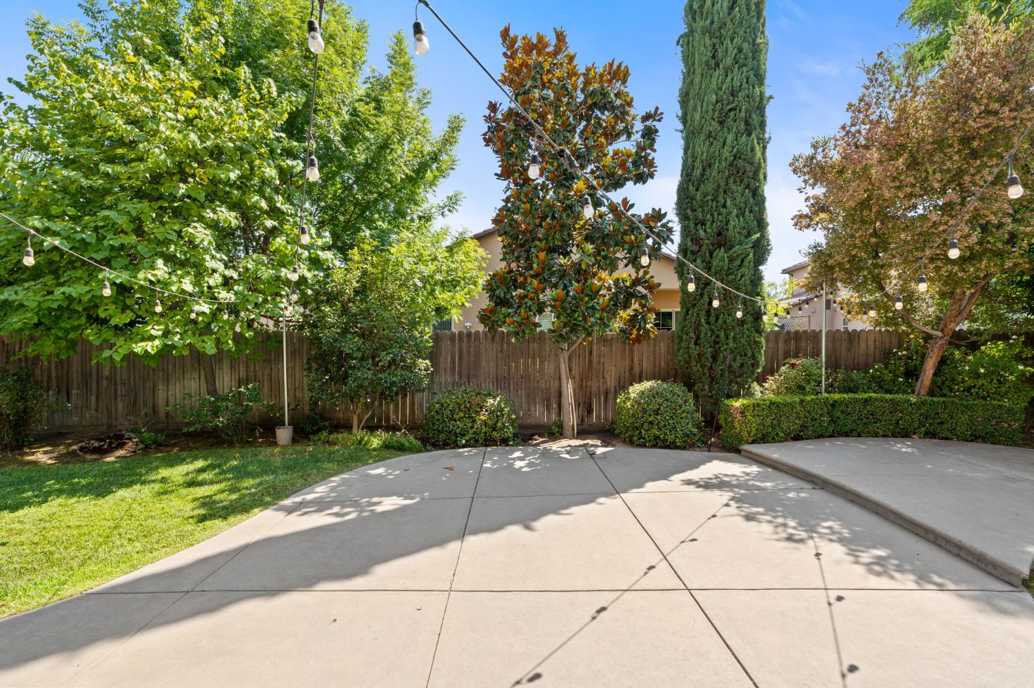 1495 E Via Mirasol Lane