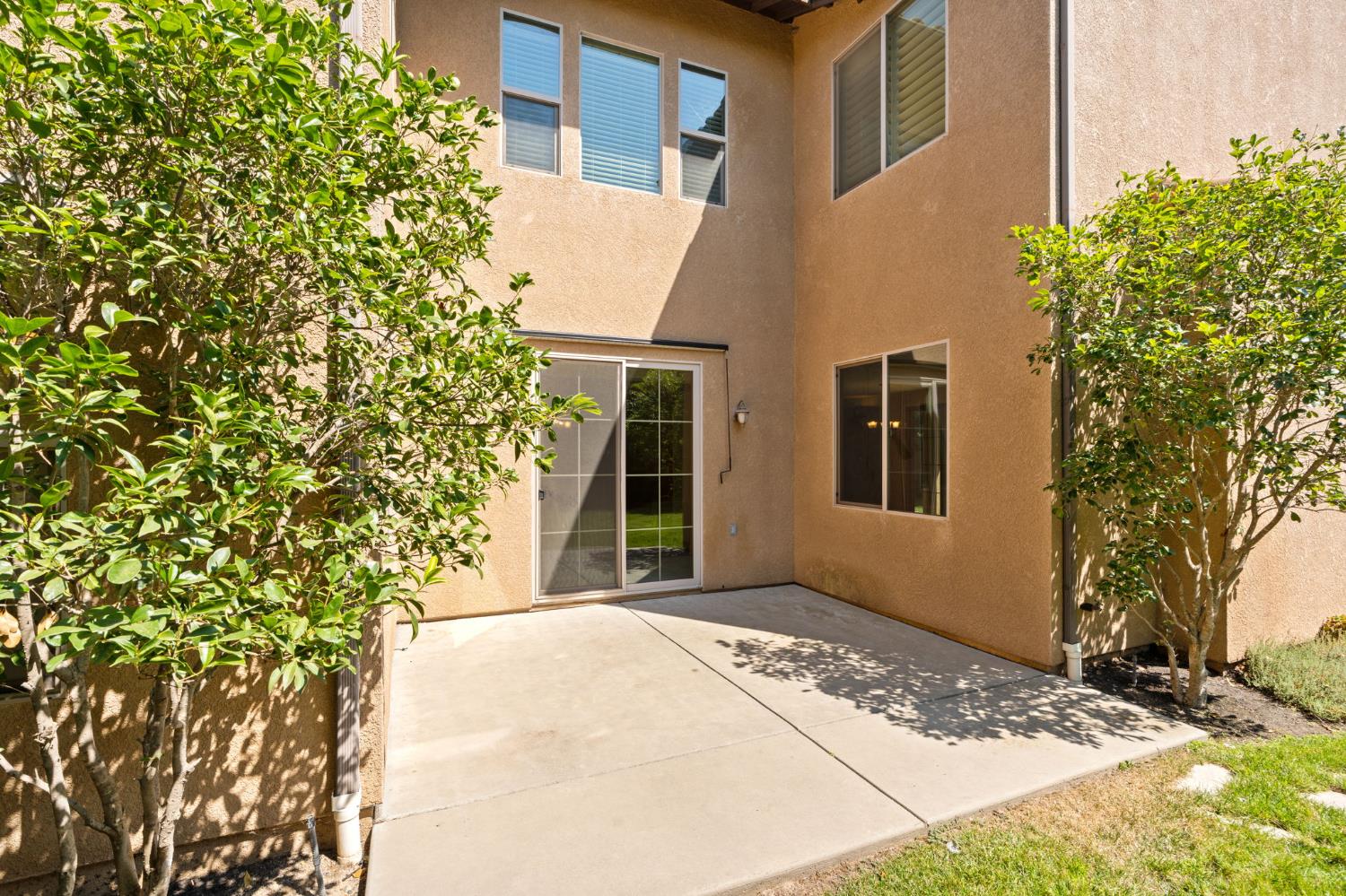 1495 E Via Mirasol Lane