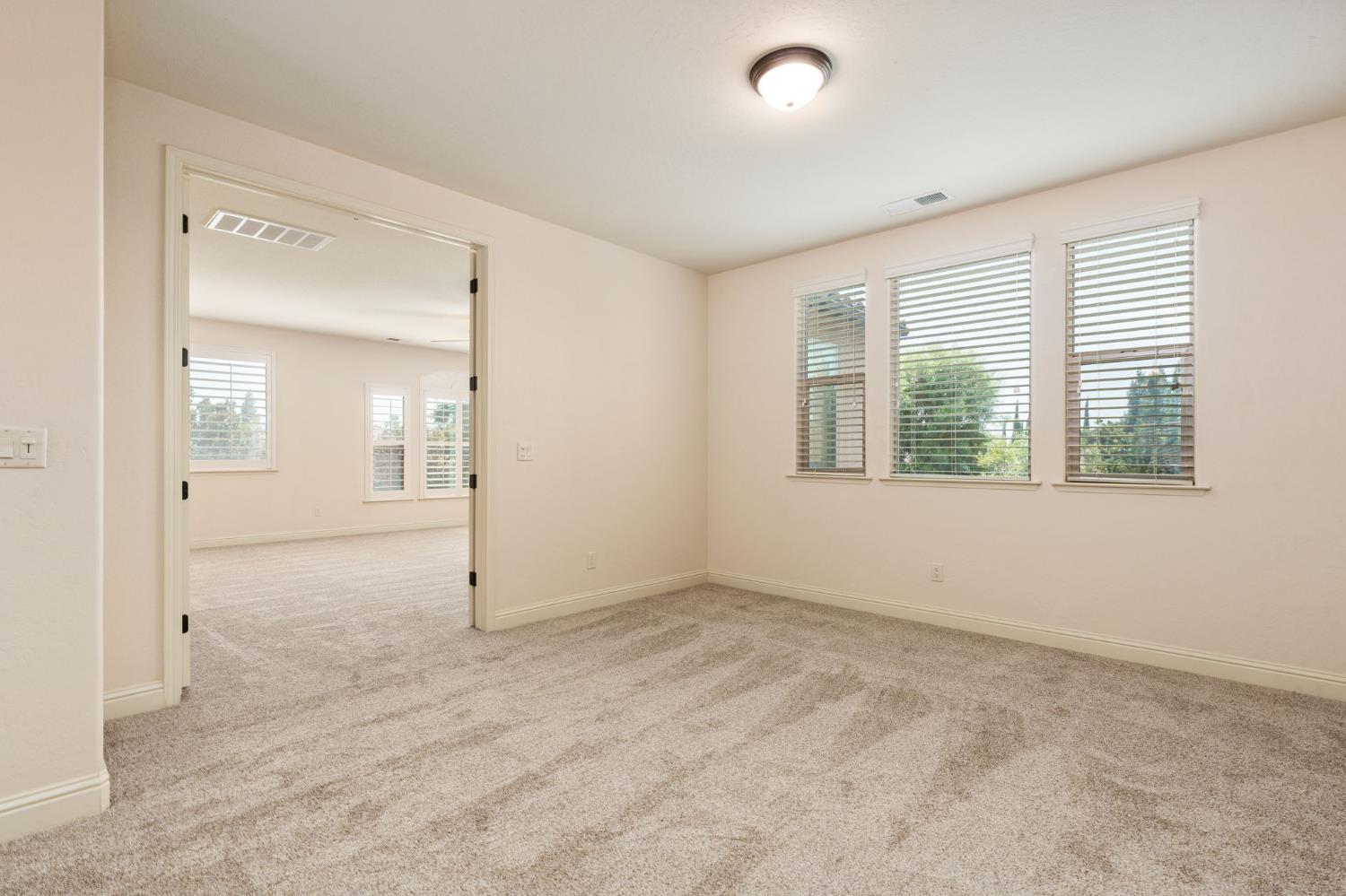 1495 E Via Mirasol Lane