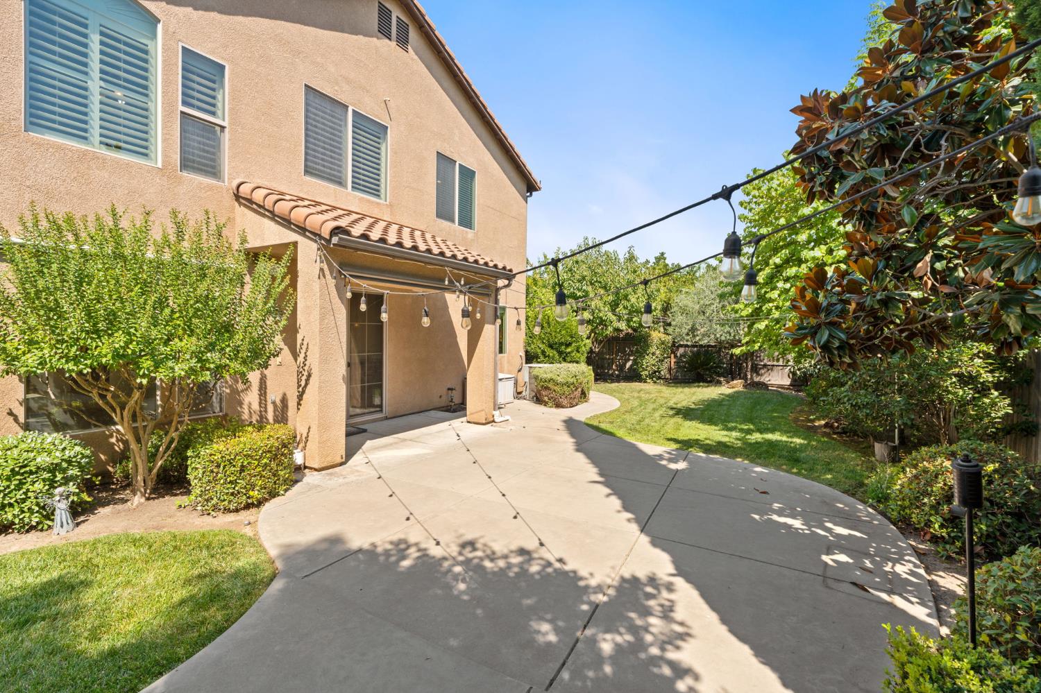 1495 E Via Mirasol Lane