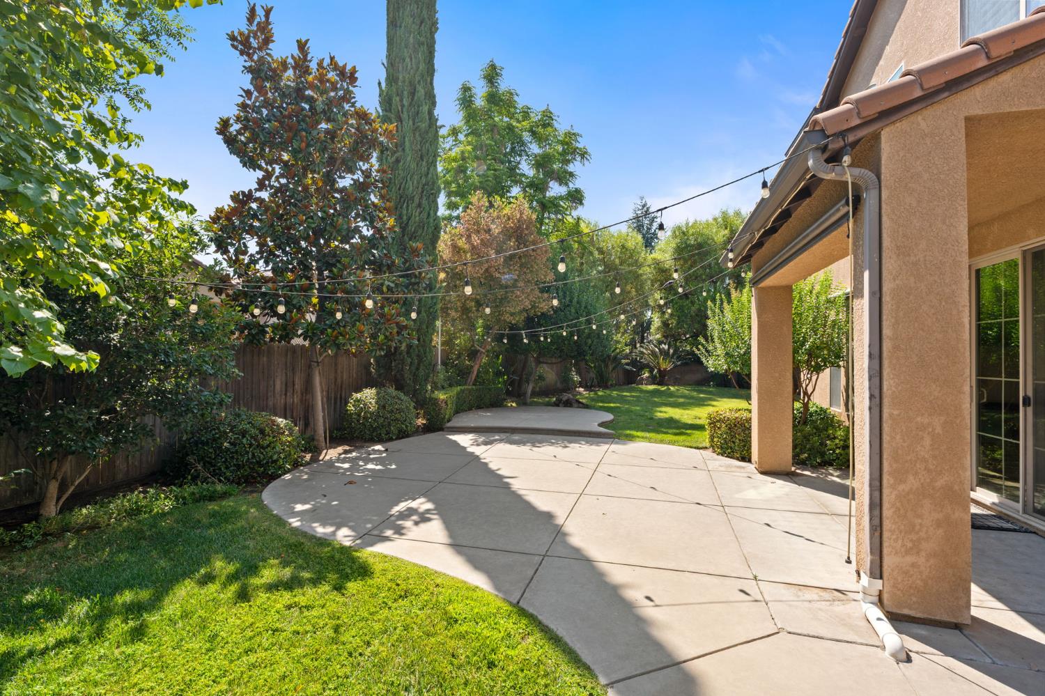 1495 E Via Mirasol Lane