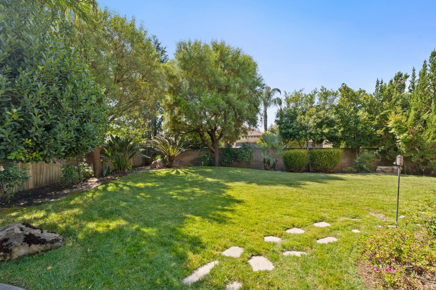 1495 E Via Mirasol Lane