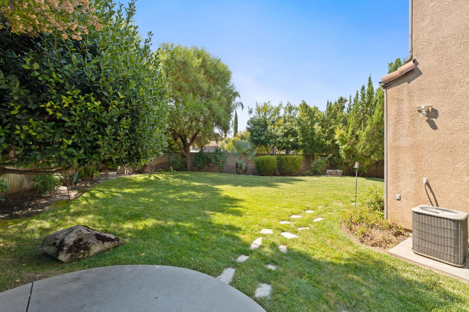1495 E Via Mirasol Lane