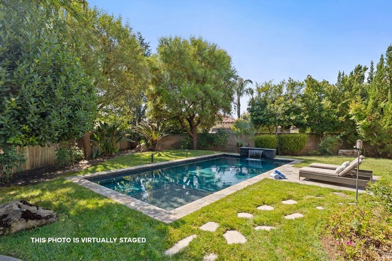 1495 E Via Mirasol Lane