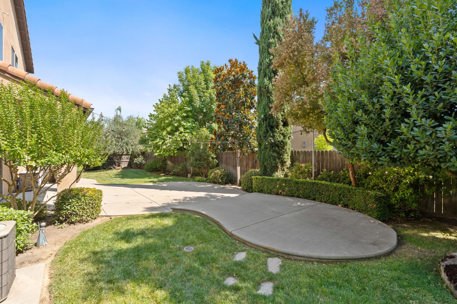 1495 E Via Mirasol Lane