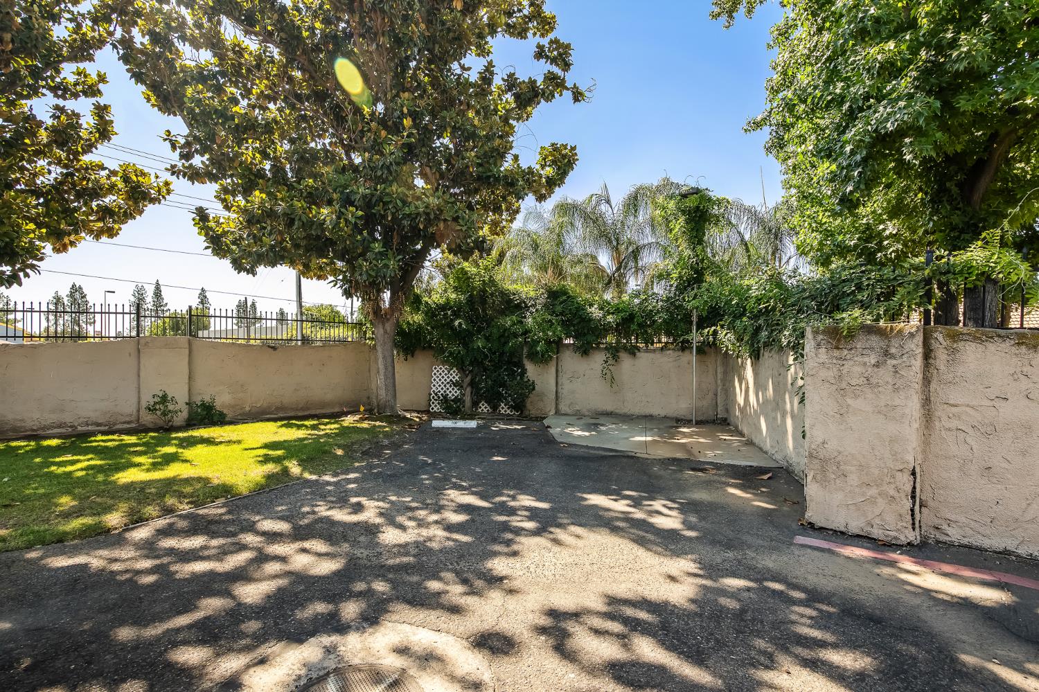 1250 E Shaw Avenue # 101