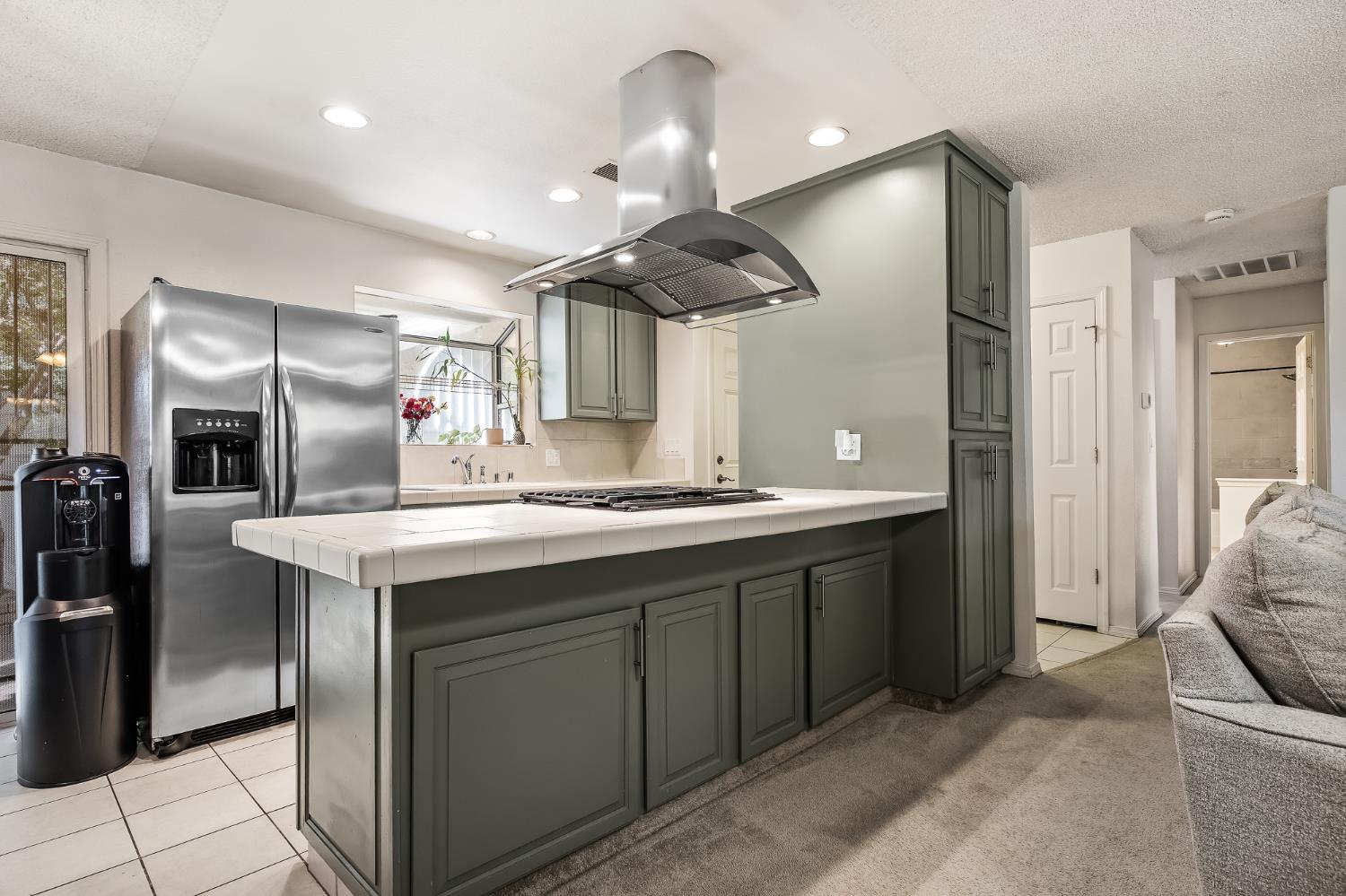 1250 E Shaw Avenue # 101