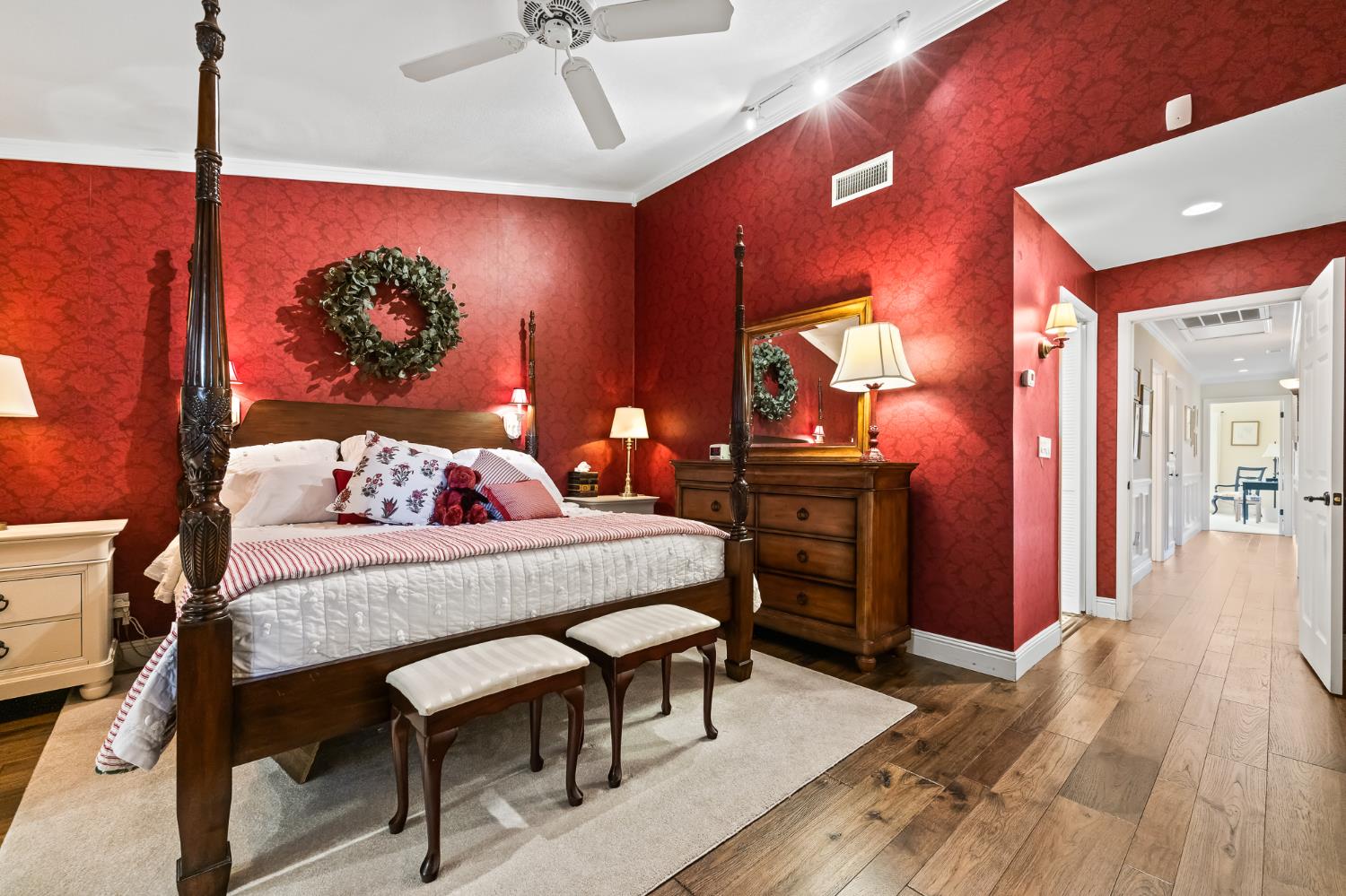 709 E Wood Duck Circle