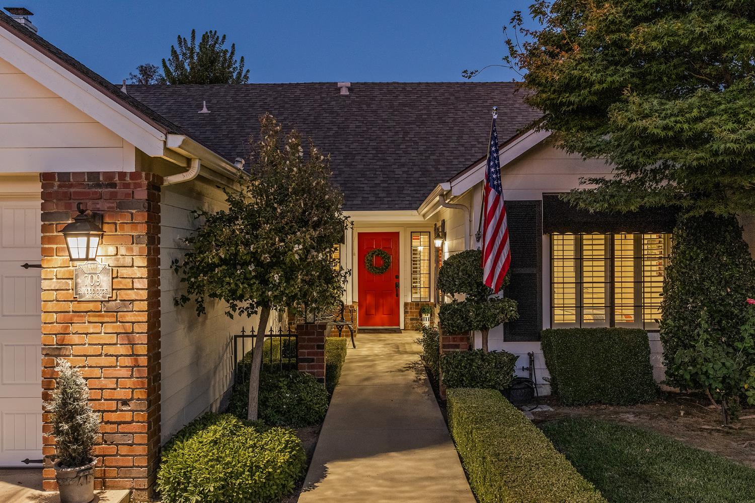 709 E Wood Duck Circle
