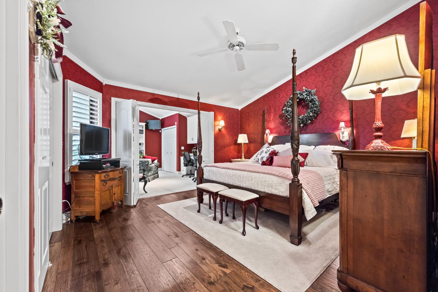 709 E Wood Duck Circle