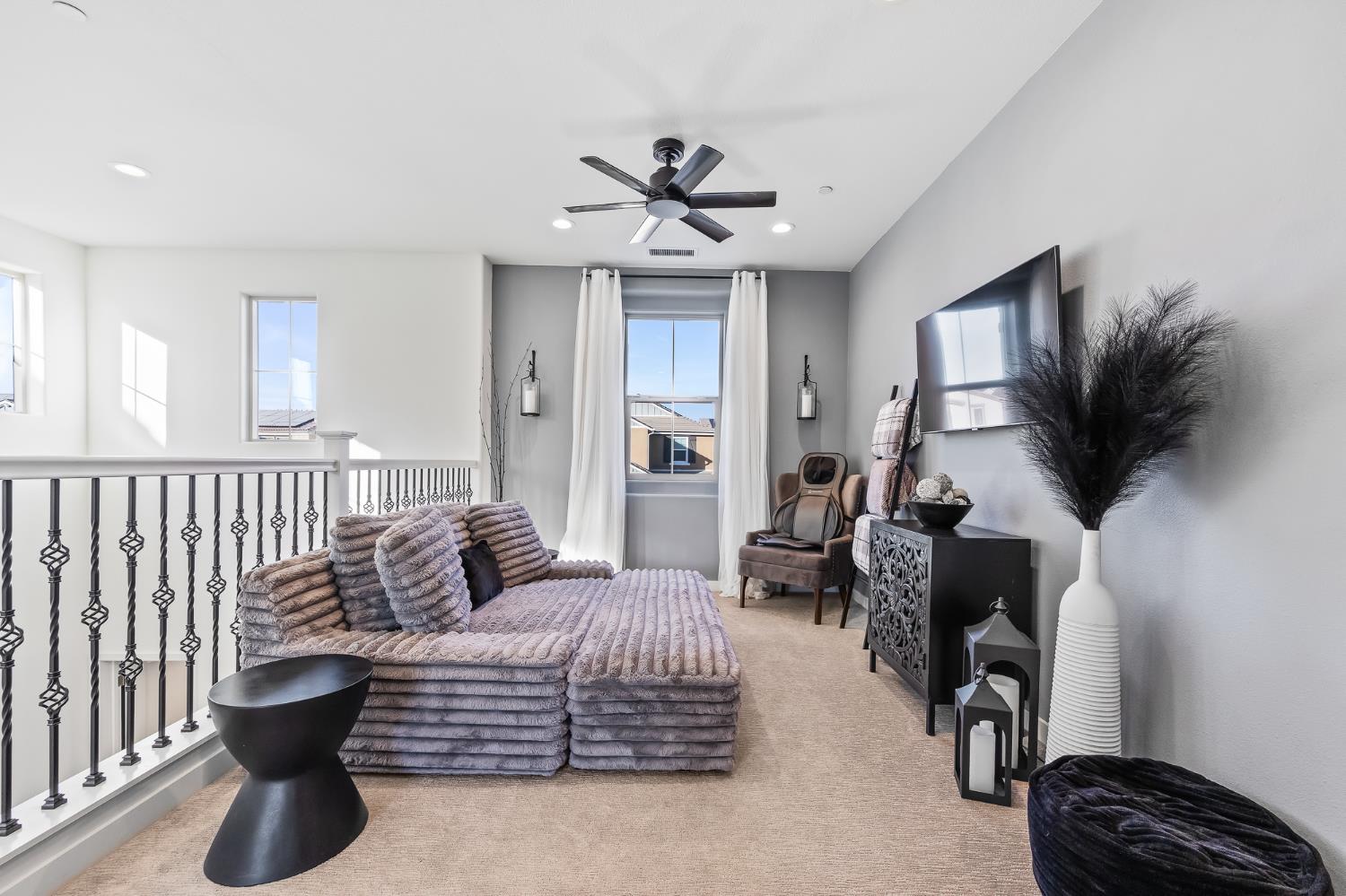 4368 Horizon Drive