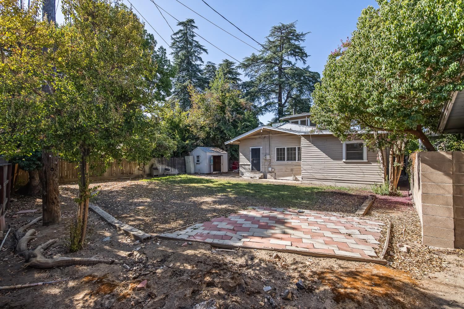 734 E Peralta Way