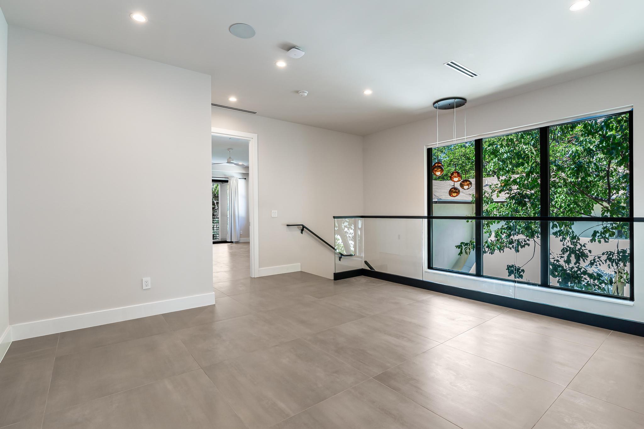 919 NE 17th Terrace A