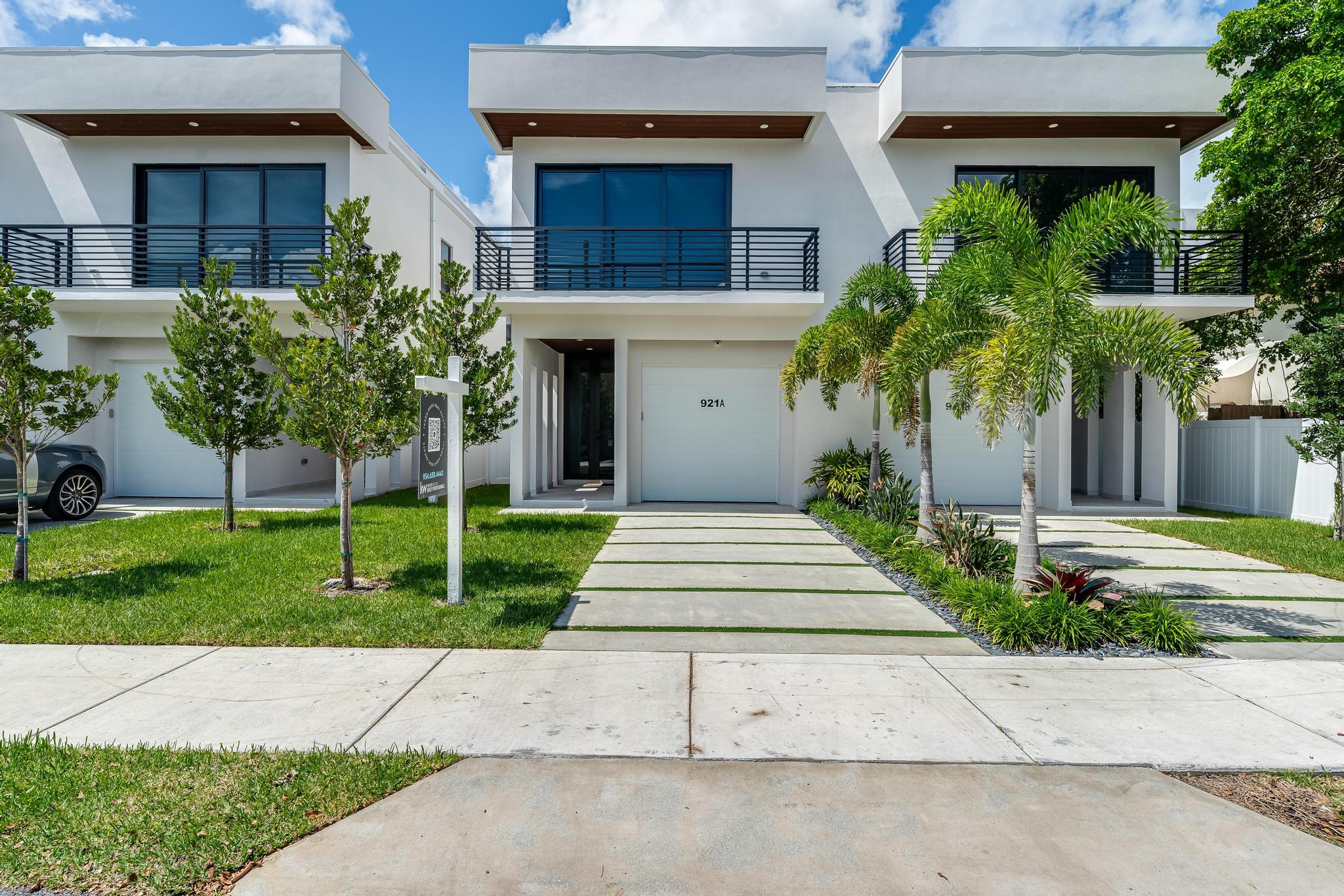 919 NE 17th Terrace A Fort Lauderdale Fl Us 33304 B26007158