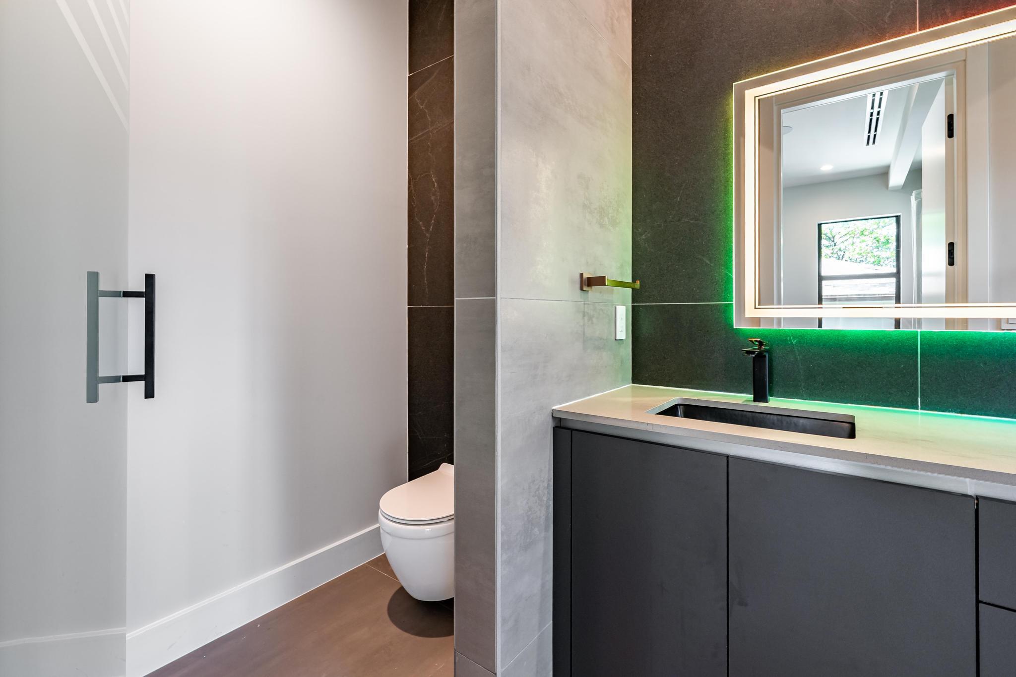 919 NE 17th Terrace A