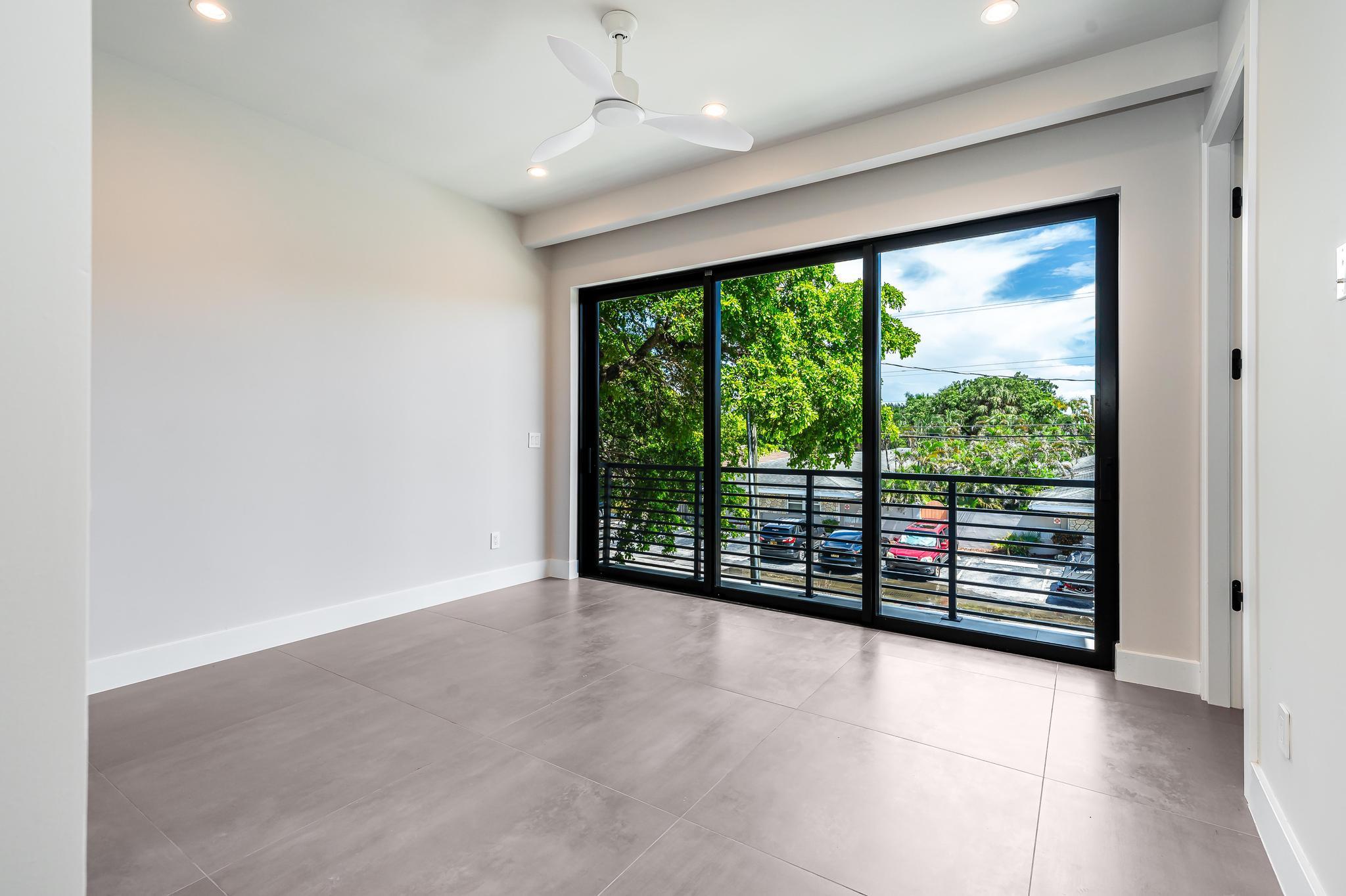 919 NE 17th Terrace A