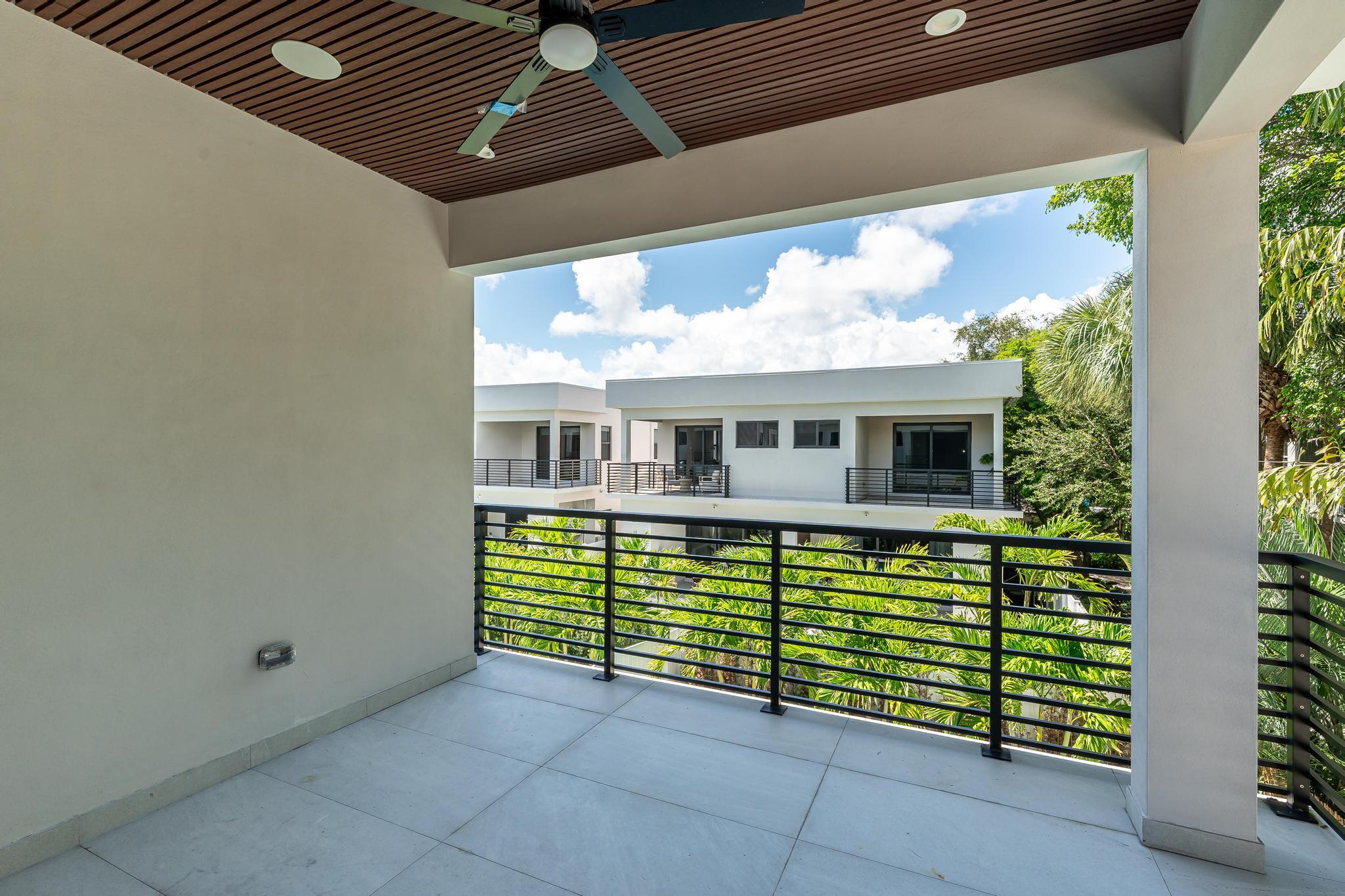 919 NE 17th Terrace A