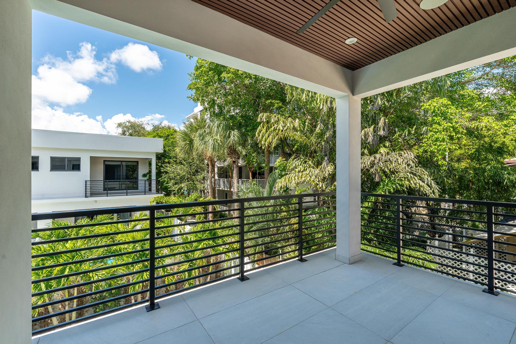 919 NE 17th Terrace A