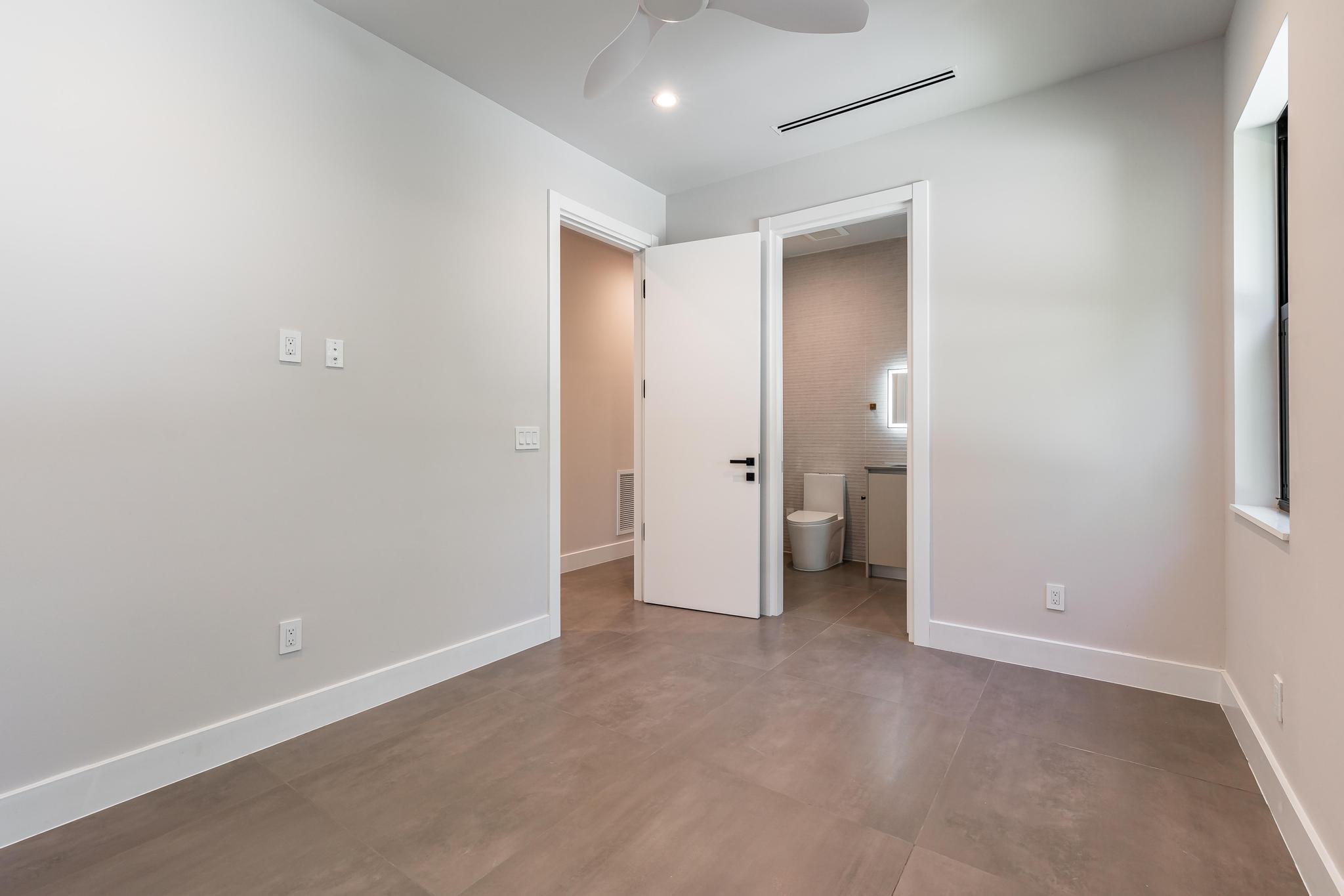 919 NE 17th Terrace A