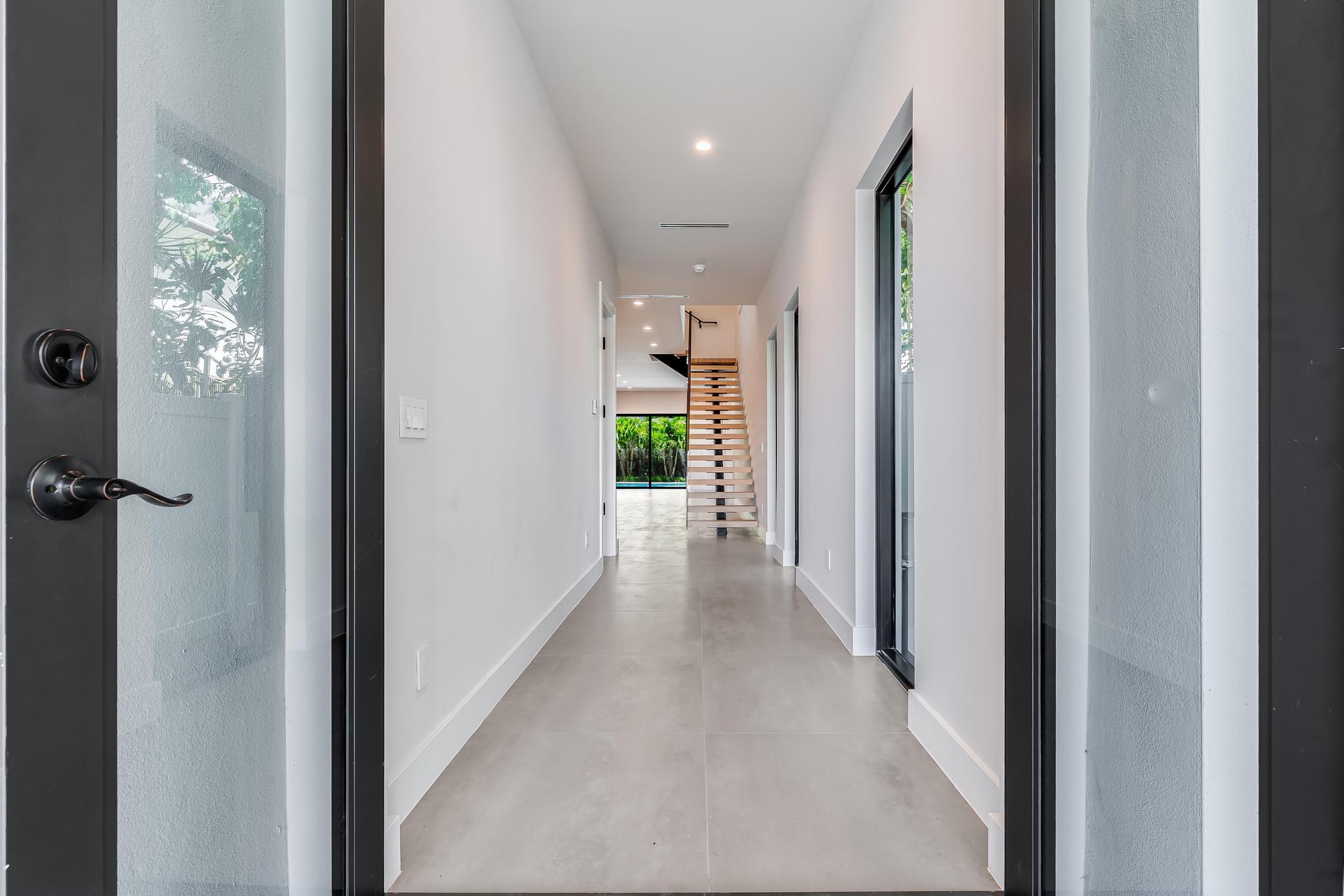 919 NE 17th Terrace A