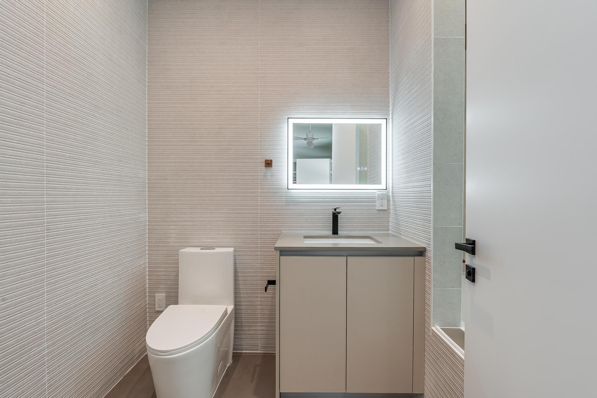 919 NE 17th Terrace A