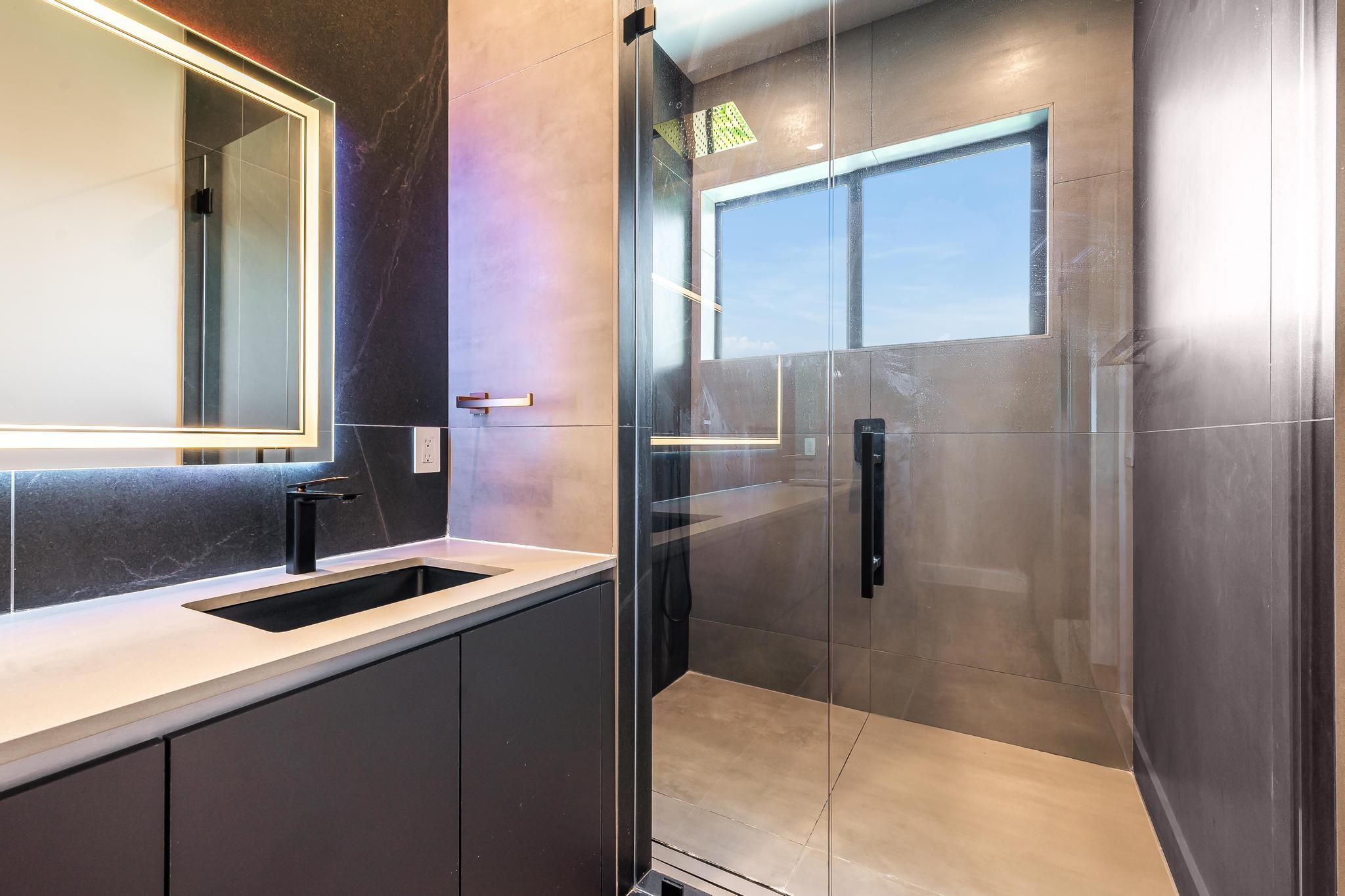 919 NE 17th Terrace A