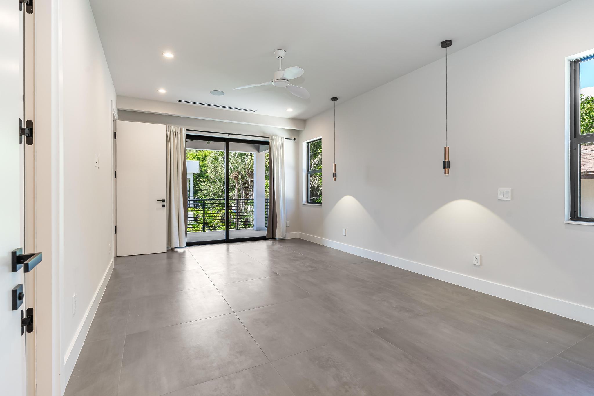 919 NE 17th Terrace A