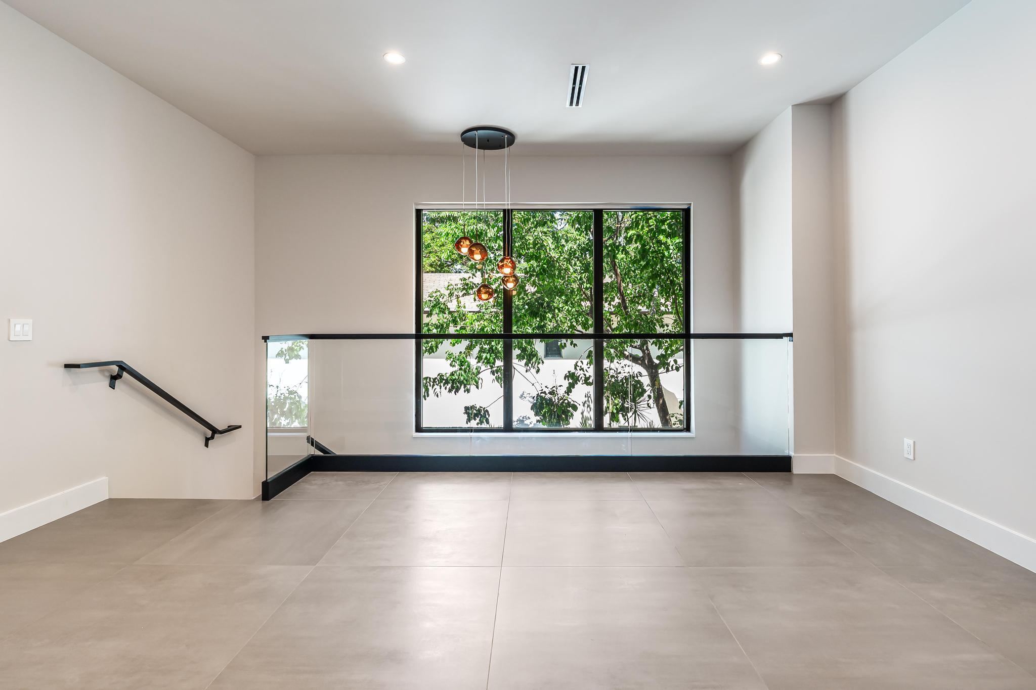 919 NE 17th Terrace A