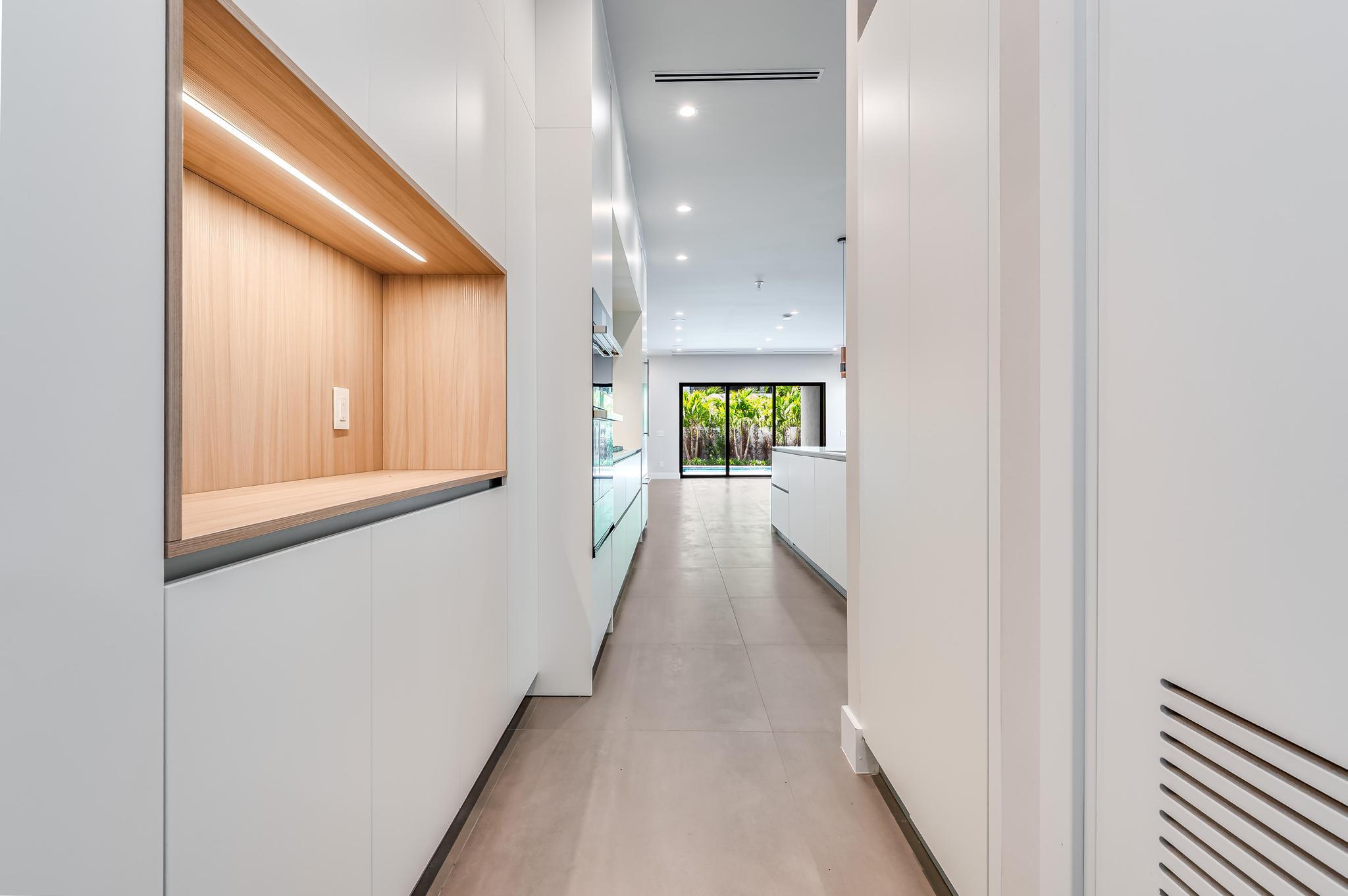 919 NE 17th Terrace A