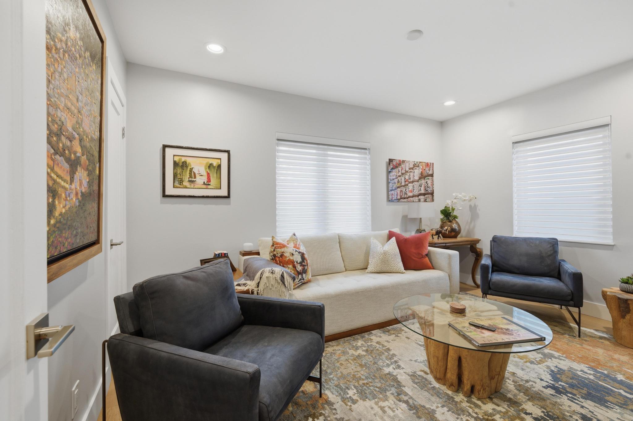 715 N Victoria Park Road