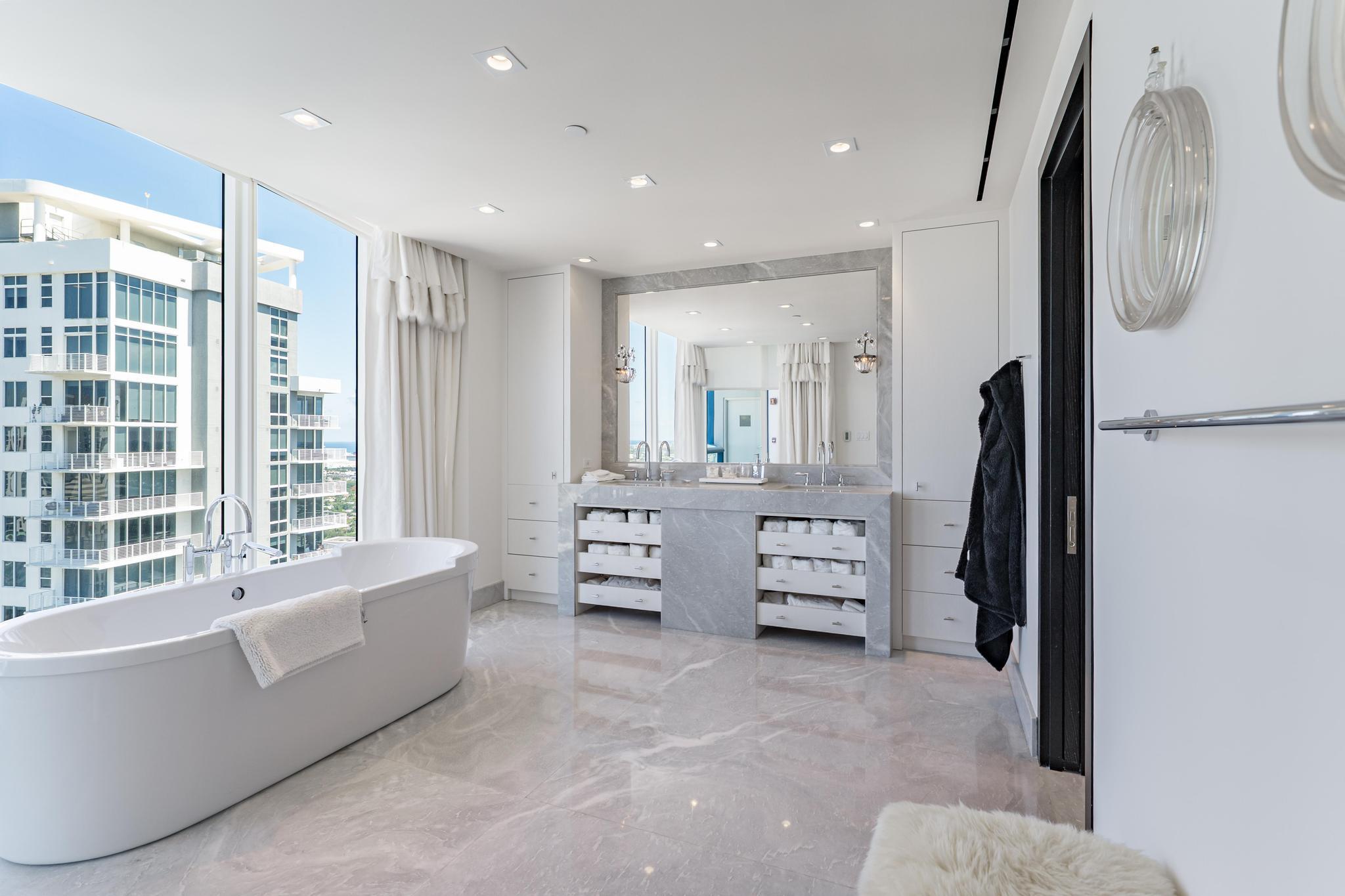 333 Las Olas Way 4206