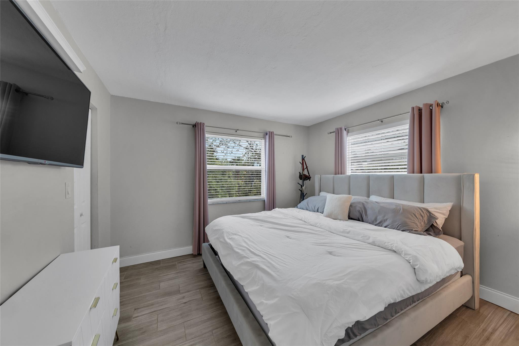 611 NE 14th Avenue 306