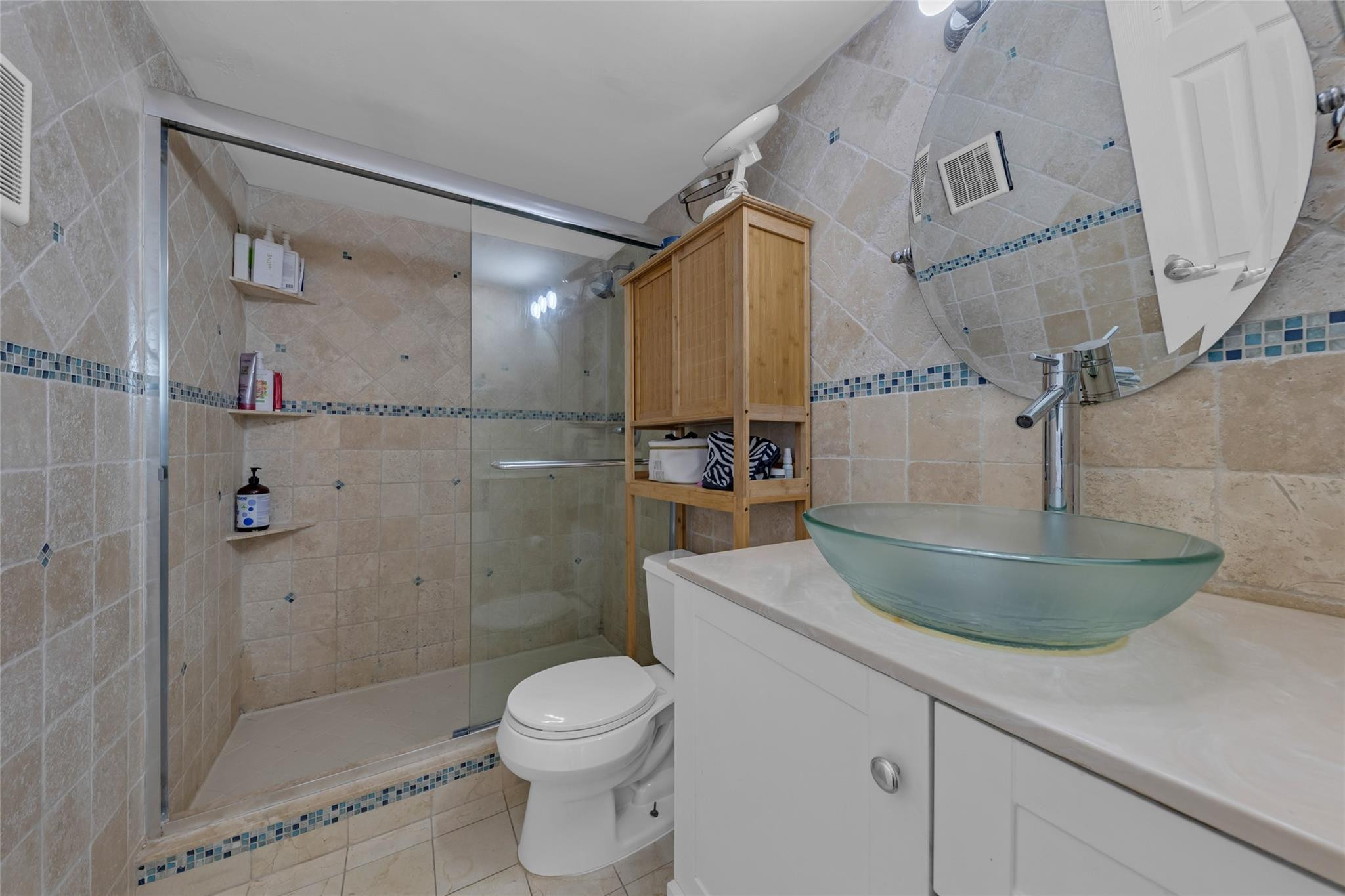 611 NE 14th Avenue 306