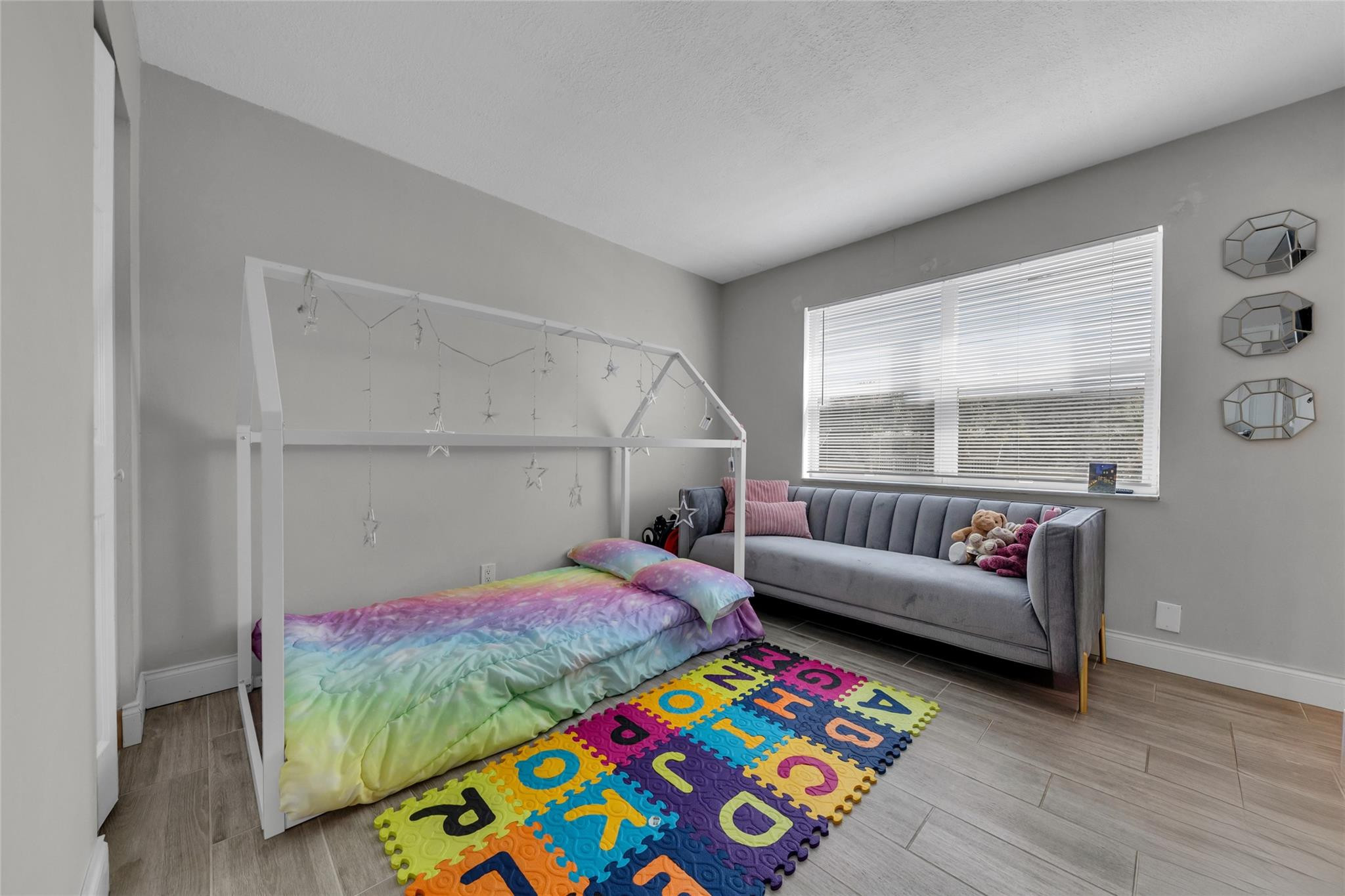 611 NE 14th Avenue 306