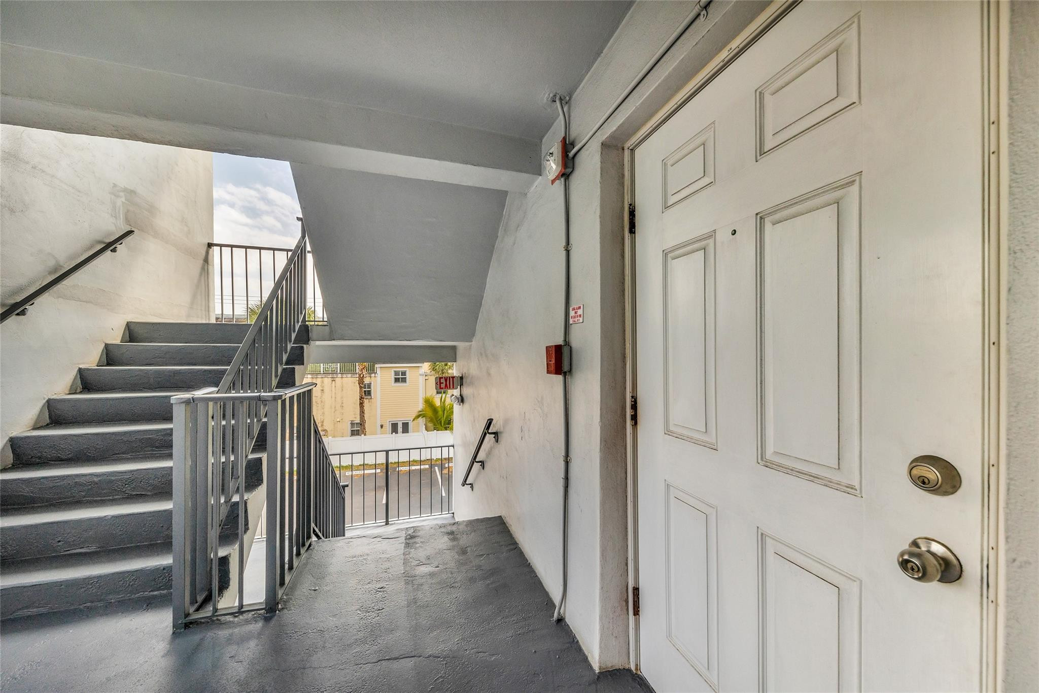 611 NE 14th Avenue 306