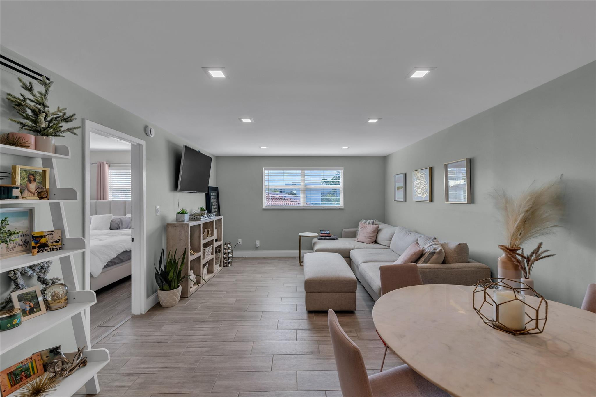611 NE 14th Avenue 306